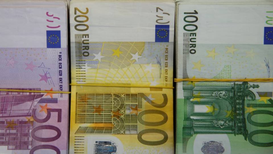 Đồng Euro ổn định trước thềm cuộc họp của ECB, Bảng Anh giảm